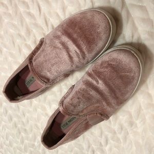 Steve Madden Shoes. OPEN TO REASONABLE OFFERS!